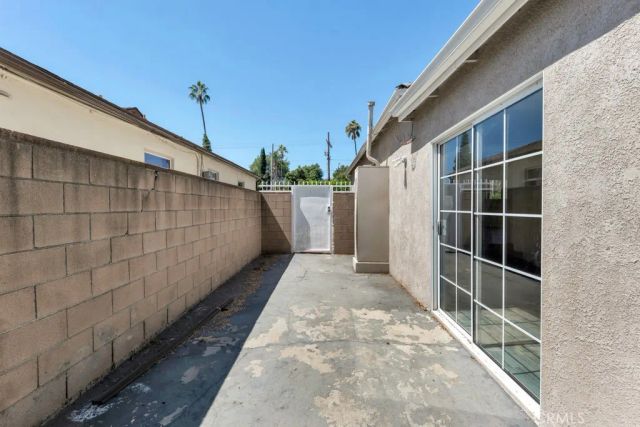 6056 Woodman Avenue, Van Nuys, CA 91401