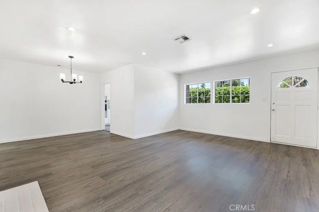 6056 Woodman Avenue, Van Nuys, CA 91401