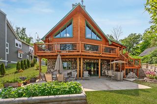 7031 W Wind Lake ROAD, Waterford, WI 53185