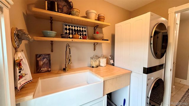 1205 Yule Road, Addison Township, MI 48367