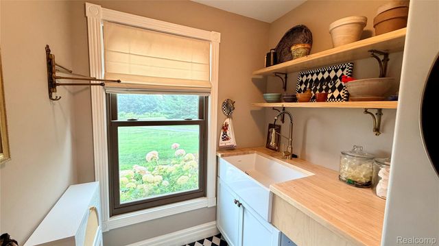 1205 Yule Road, Addison Township, MI 48367