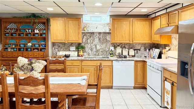 1205 Yule Road, Addison Township, MI 48367