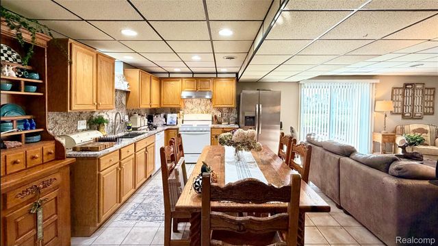 1205 Yule Road, Addison Township, MI 48367