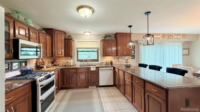 1205 Yule Road, Addison Township, MI 48367