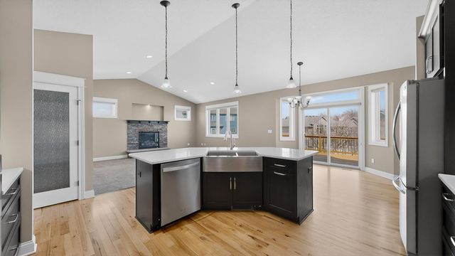 1504 Century Corner Lane NE, Rochester, MN 55906