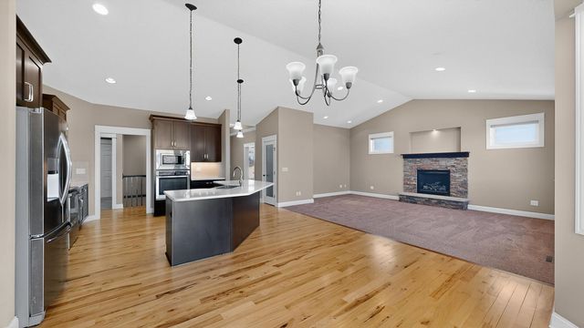 1504 Century Corner Lane NE, Rochester, MN 55906