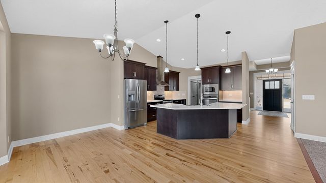 1504 Century Corner Lane NE, Rochester, MN 55906