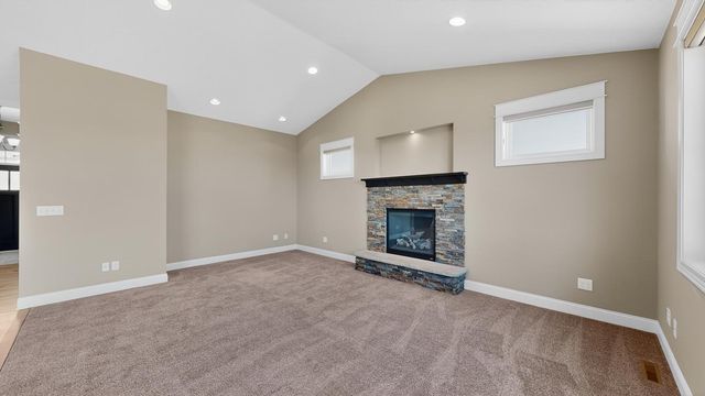 1504 Century Corner Lane NE, Rochester, MN 55906