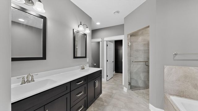 1504 Century Corner Lane NE, Rochester, MN 55906