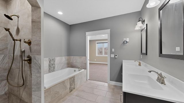 1504 Century Corner Lane NE, Rochester, MN 55906