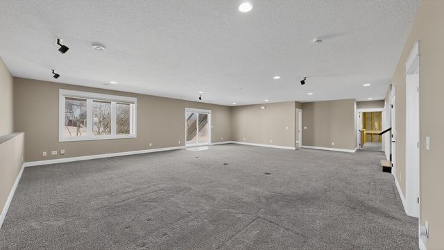 1504 Century Corner Lane NE, Rochester, MN 55906