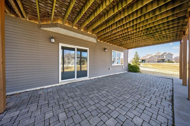 1504 Century Corner Lane NE, Rochester, MN 55906