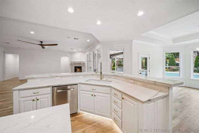 5216 E 148th Street S, Bixby, OK 74008