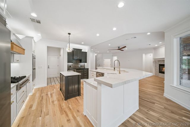 5216 E 148th Street S, Bixby, OK 74008