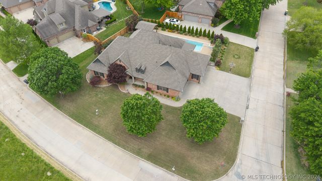 5216 E 148th Street S, Bixby, OK 74008