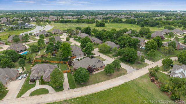 5216 E 148th Street S, Bixby, OK 74008
