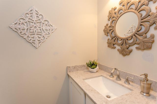 5010 Ella Boulevard, Houston, TX 77018