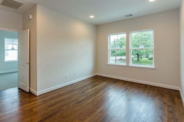 5010 Ella Boulevard, Houston, TX 77018