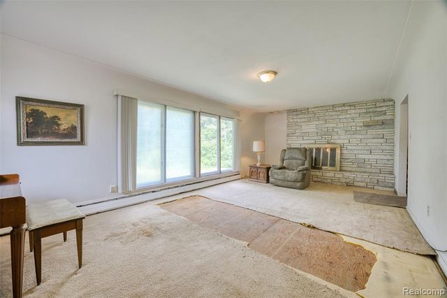 3020 Glengary Road, Commerce Twp, MI 48382