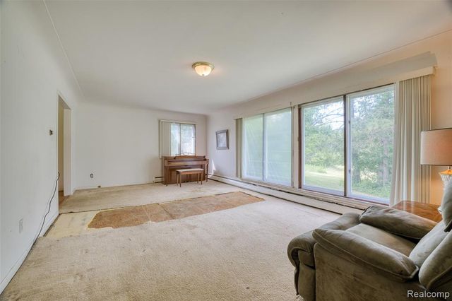 3020 Glengary Road, Commerce Twp, MI 48382