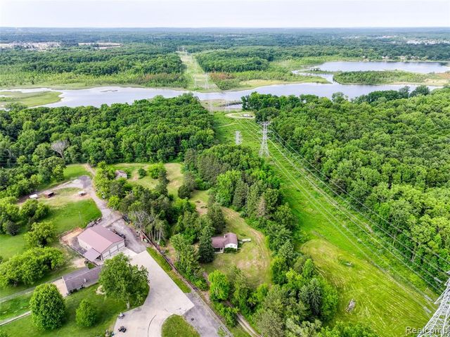 3020 Glengary Road, Commerce Twp, MI 48382