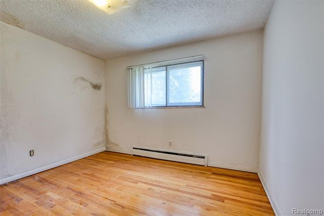 3020 Glengary Road, Commerce Twp, MI 48382
