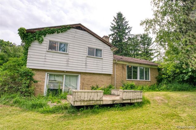 3020 Glengary Road, Commerce Twp, MI 48382