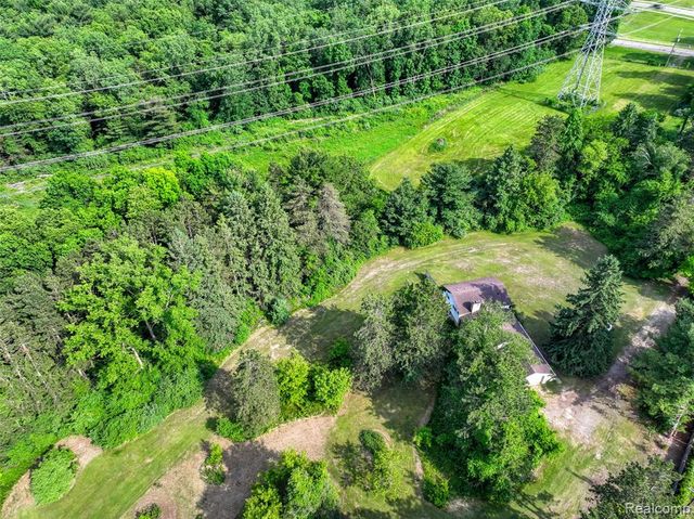 3020 Glengary Road, Commerce Twp, MI 48382