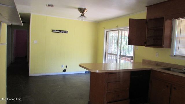 2722 E David Drive, Gulfport, MS 39503