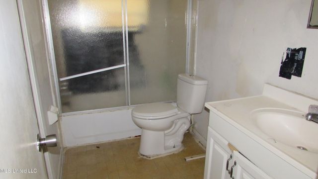 2722 E David Drive, Gulfport, MS 39503