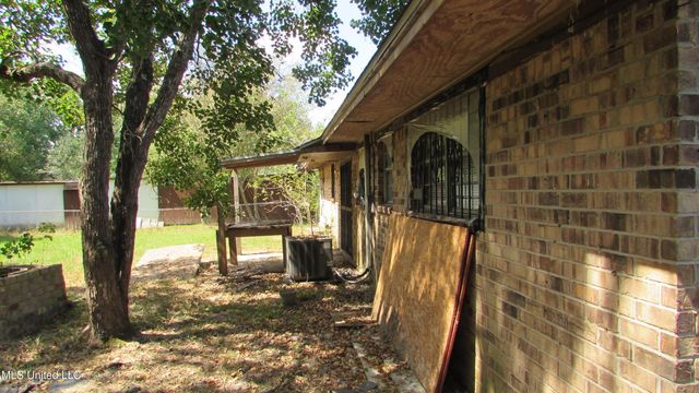 2722 E David Drive, Gulfport, MS 39503