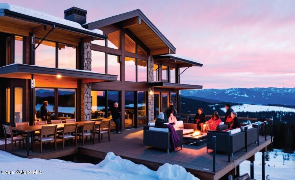 4 Crystal Springs Rd, Sandpoint, ID 83864