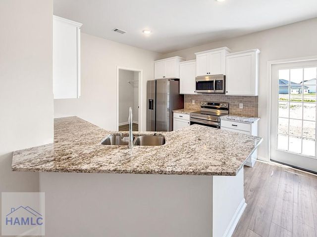 393 Buckhead Loop, Allenhurst, GA 31301