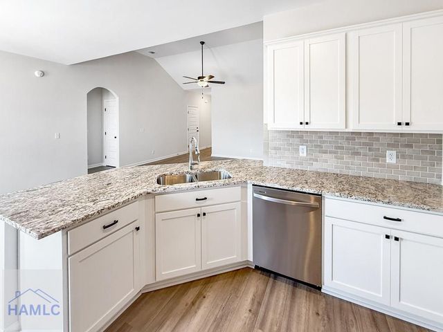 393 Buckhead Loop, Allenhurst, GA 31301