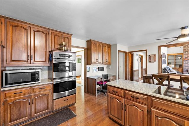 23680 W 289th Terrace, Paola, KS 66071