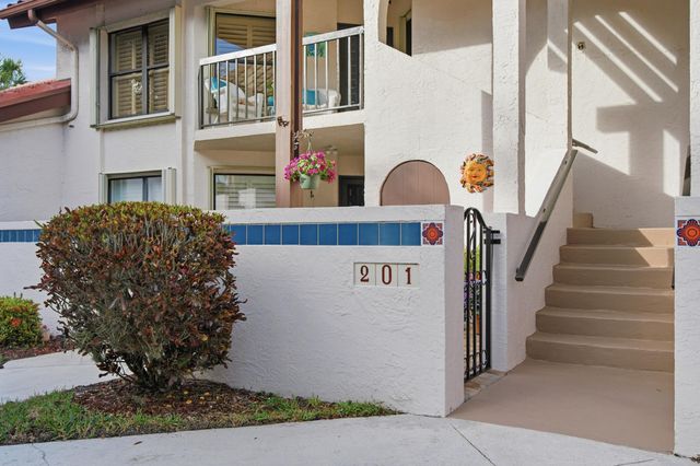 6100 SE Martinique Drive 201, Stuart, FL 34997