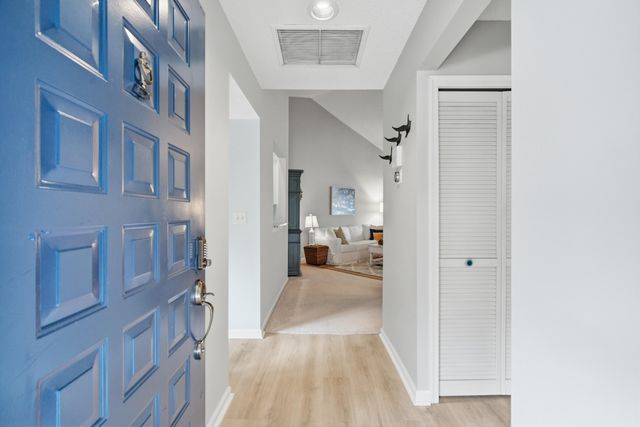 6100 SE Martinique Drive 201, Stuart, FL 34997