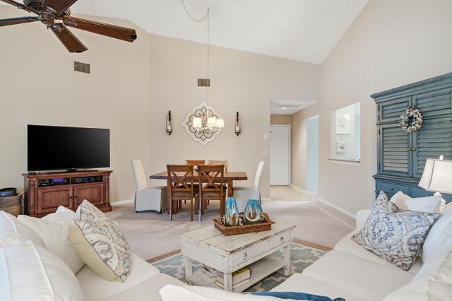 6100 SE Martinique Drive 201, Stuart, FL 34997