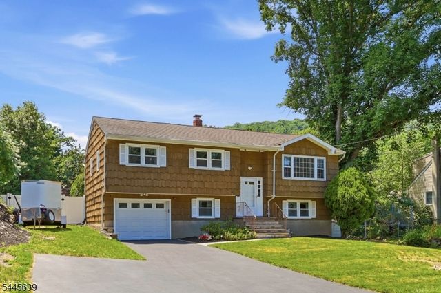 3 Seneca Trl, Jefferson Twp., NJ 07438