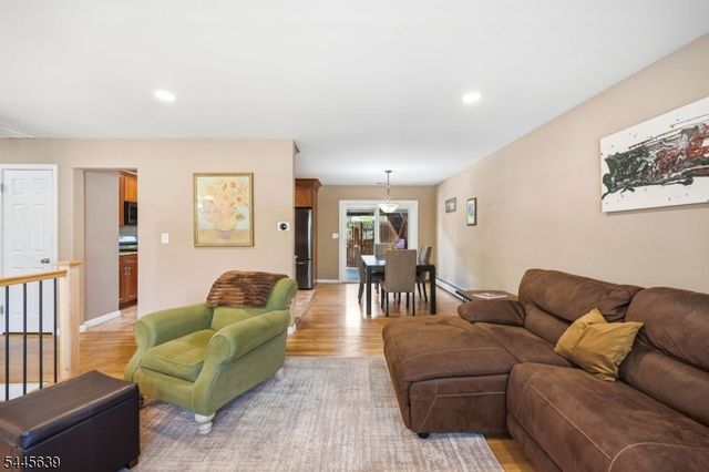 3 Seneca Trl, Jefferson Twp., NJ 07438