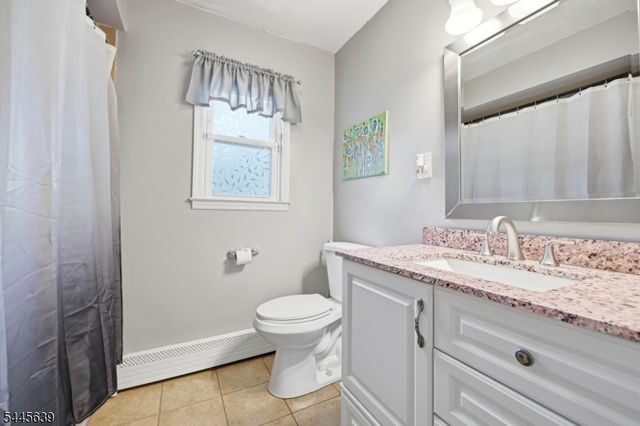 3 Seneca Trl, Jefferson Twp., NJ 07438