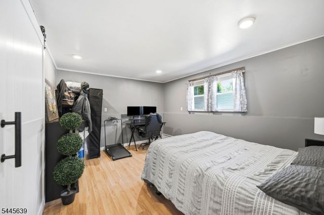 3 Seneca Trl, Jefferson Twp., NJ 07438