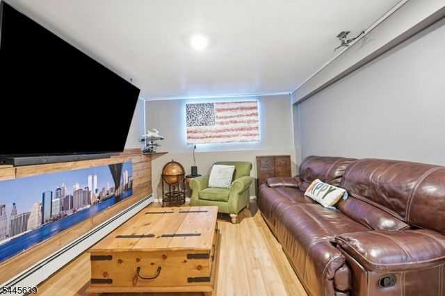 3 Seneca Trl, Jefferson Twp., NJ 07438