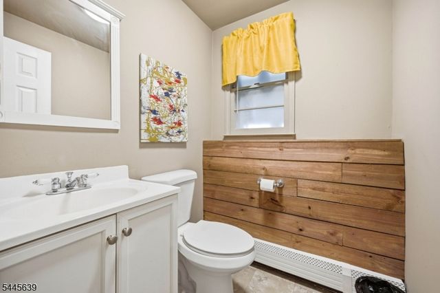 3 Seneca Trl, Jefferson Twp., NJ 07438