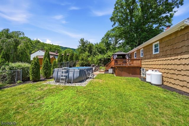 3 Seneca Trl, Jefferson Twp., NJ 07438