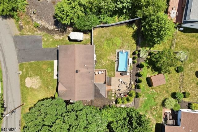 3 Seneca Trl, Jefferson Twp., NJ 07438