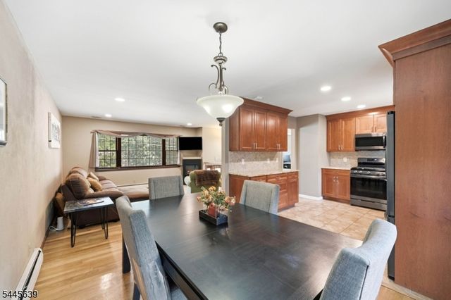 3 Seneca Trl, Jefferson Twp., NJ 07438