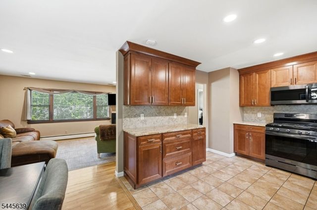 3 Seneca Trl, Jefferson Twp., NJ 07438