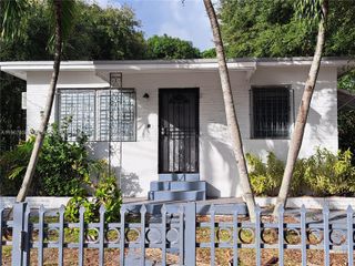 71 NE 67th St A, Miami, FL 33138