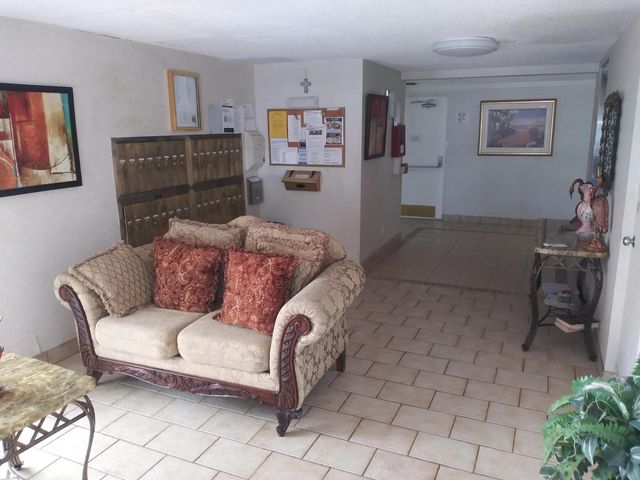 4841 NW 22nd Court 215, Lauderhill, FL 33313